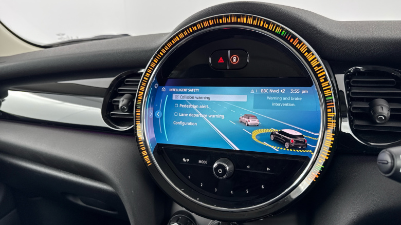 MINI Hatchback 1.5 Cooper Classic Premium 3dr Petrol Hatchback